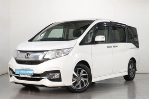 Минивэн Honda Stepwgn Spada 2015 года, 2129000 рублей, Челябинск