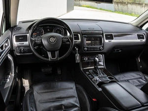 Внедорожник Volkswagen Touareg 2015 года, 2575000 рублей, Краснодар