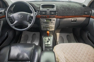 Седан Toyota Avensis 2004 года, 1019000 рублей, Барнаул