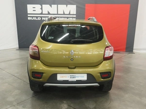 Хэтчбек Renault Sandero 2016 года, 950000 рублей, Курск