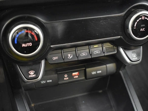 Хетчбэк Kia Rio X-Line 2019 года, 1672900 рублей, Казань