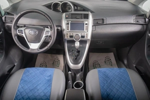Минивэн Toyota Verso 2012 года, 1249000 рублей, Томск