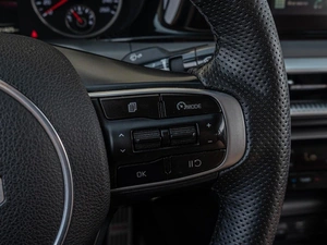 Седан Kia K5 2023 года, 3000000 рублей, Краснодар