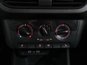 Лифтбек Volkswagen Polo 2021 года, 1569000 рублей, Аксай