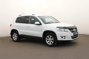 Внедорожник Volkswagen Tiguan 2010 года, 1119000 рублей, Орёл