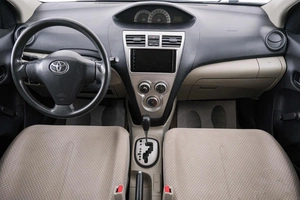 Хетчбэк Toyota Yaris 2008 года, 549000 рублей, Красноярск