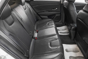 Седан Hyundai Elantra 2021 года, 1649000 рублей, Барнаул