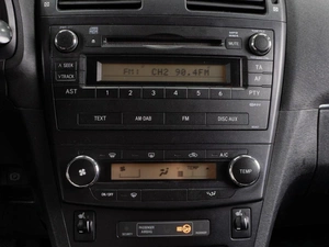 Седан Toyota Avensis 2009 года, 890000 рублей, Тюмень