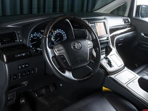 Минивэн Toyota Alphard 2013 года, 2900000 рублей, Волгоград