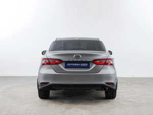 Седан Toyota Camry 2021 года, 2847077 рублей, Москва
