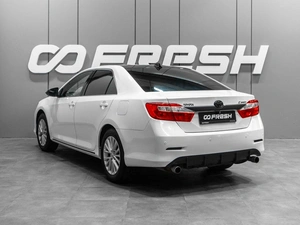 Седан Toyota Camry 2013 года, 1379000 рублей, Тюмень