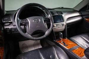 Седан Toyota Camry 2008 года, 1269000 рублей, Сургут