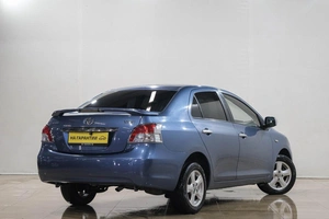 Седан Toyota Yaris 2007 года, 559000 рублей, Новокузнецк