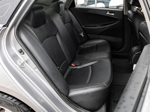 Седан Hyundai Sonata 2010 года, 990000 рублей, Краснодар