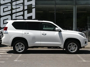 Внедорожник Toyota Land Cruiser Prado 2012 года, 2860000 рублей, Волгоград