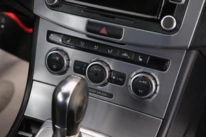 Седан Volkswagen Passat CC 2013 года, 1329000 рублей, Омск