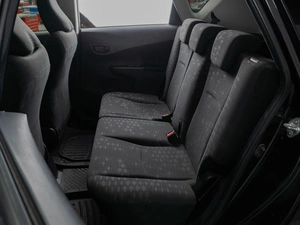 Хетчбэк Toyota Ractis 2013 года, 1049000 рублей, Тюмень