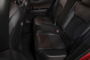 Внедорожник Toyota C-HR 2017 года, 1889000 рублей, Челябинск