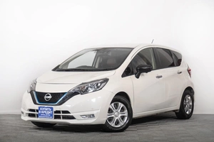 Хетчбэк Nissan Note 2017 года, 999000 рублей, Томск