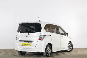 Минивэн Honda Freed 2013 года, 1239000 рублей, Тюмень