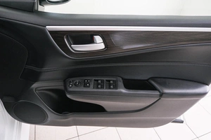 Хетчбэк Honda Jade 2017 года, 1499000 рублей, Красноярск