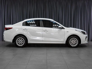 Седан Kia Rio 2017 года, 1299000 рублей, Тюмень
