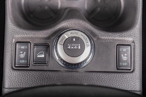 Внедорожник Nissan X-Trail 2017 года, 2069000 рублей, Томск