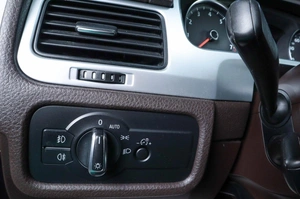 Внедорожник Volkswagen Touareg 2011 года, 1979000 рублей, Челябинск