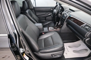 Седан Toyota Camry 2015 года, 1999000 рублей, Красноярск