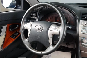Седан Toyota Camry 2008 года, 1049000 рублей, Тюмень
