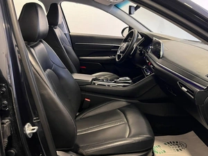 Седан Hyundai Sonata 2019 года, 1759000 рублей, Красноярск