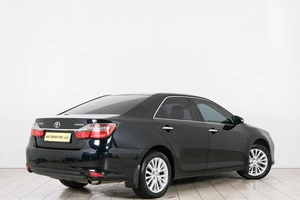 Седан Toyota Camry 2015 года, 1999000 рублей, Красноярск