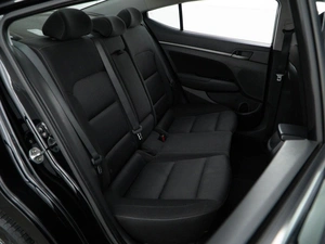 Седан Hyundai Elantra 2017 года, 1600050 рублей, Москва