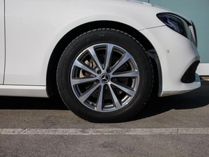 Седан Mercedes-benz E-класс 2019 года, 2449000 рублей, Большой Сочи