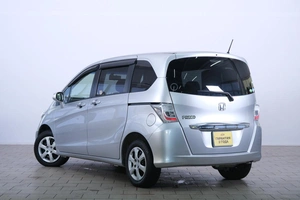 Минивэн Honda Freed 2012 года, 1159000 рублей, Омск