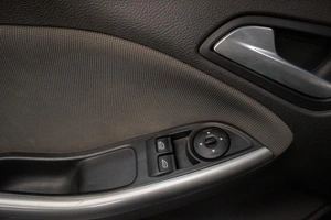 Хетчбэк Ford Focus 2013 года, 879000 рублей, Челябинск