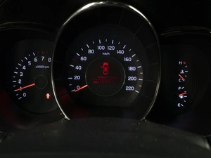 Хетчбэк Kia Rio 2012 года, 840000 рублей, Омск