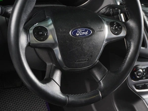 Седан Ford Focus 2012 года, 850000 рублей, Красный Пахарь