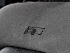 Хетчбэк Volkswagen Golf 2019 года, 1999000 рублей, Тюмень