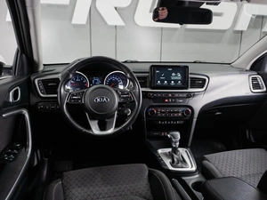 Хетчбэк Kia Ceed 2018 года, 1650000 рублей, Тюмень