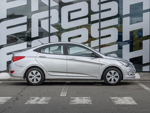 Седан Hyundai Solaris 2016 года, 975000 рублей, Краснодар