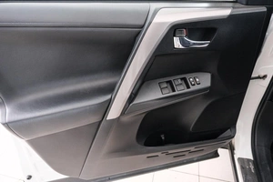 Внедорожник Toyota RAV4 2017 года, 3189000 рублей, Красноярск