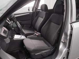 Хетчбэк Opel Astra 2012 года, 649000 рублей, Воронеж