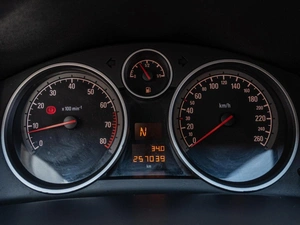 Хетчбэк Opel Astra 2007 года, 380000 рублей, Краснодар