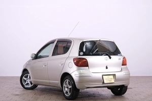 Хетчбэк Toyota Vitz 2002 года, 429000 рублей, Омск