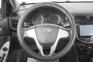 Седан Hyundai Solaris 2013 года, 949000 рублей, Кемерово