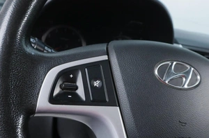 Седан Hyundai Solaris 2012 года, 749000 рублей, Челябинск