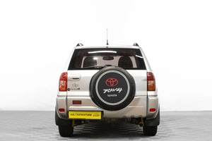 Внедорожник Toyota RAV4 2003 года, 829000 рублей, Барнаул