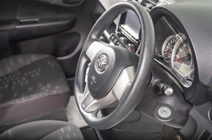 Хетчбэк Toyota Ractis 2015 года, 999000 рублей, Томск