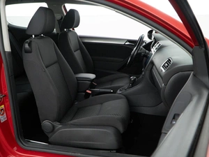 Хетчбэк Volkswagen Golf 2011 года, 727077 рублей, Москва